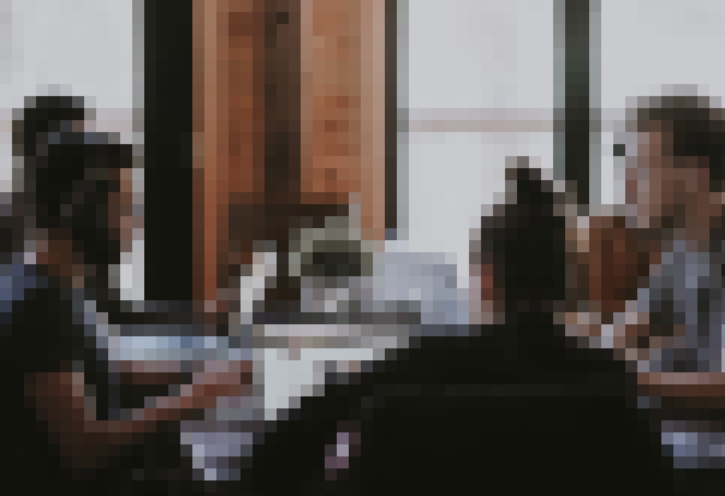 팀 회의 장면 이미지 1